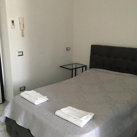 Апартаменты Studio Triboniano Милан Экстерьер фото